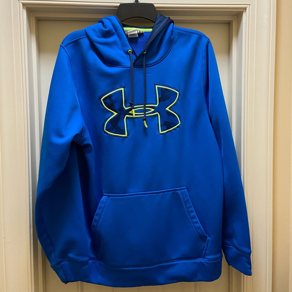 Under Armour hooded sweatshirt M